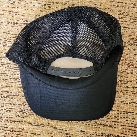 Vintage Vietnam Veterans in Alberta Hat - Picture 3 of 5